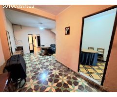 Se vende casa para reformar cerca del centro en Alzira.