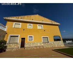 Exclusivo chalet en Urbanización San Cristóbal Alberic