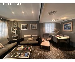 SE VENDE ADOSADO ESQUINERO EN ZONA MUY TRANQUILA