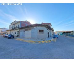 LOCAL ESQUINERO CON POSIBILIDAD DE CONSTRUIR ARRIBA