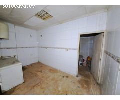LOCAL COMERCIAL SITUADO EN LA ZONA DEL CAMPO DE FUTBOL
