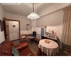 Acogedora planta baja con patio en venta en el barrio Santos Patronos