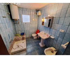 CASA EN VENTA MUY CÉNTRICA