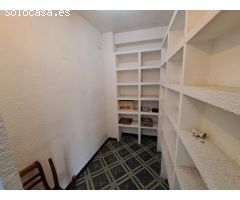 CASA EN VENTA MUY CÉNTRICA