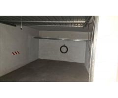 ALQUILER DE GARAJE CERRADO ZONA GERMANIAS