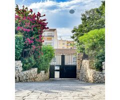 Casa solariega, símbolo mediterráneo