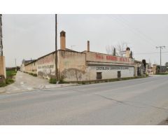 NAVE INDUSTRIAL EN PUENTE DE LOS VADOS CON CASA INDEPENDIENTE