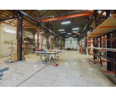 NAVE INDUSTRIAL EN PUENTE DE LOS VADOS CON CASA INDEPENDIENTE