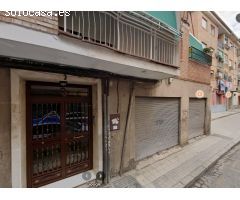 ¡Oportunidad se vende local comercial o plaza de garaje en Zaidín, Granada!