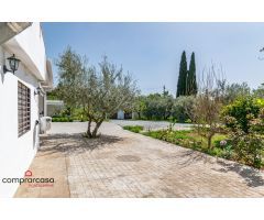 Vivienda Autosuficiente: Finca con Placas Solares, Agua de Pozo y Piscina