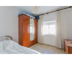 “Tu nuevo hogar con alma: 6 habitaciones, patio y estilo rústico
