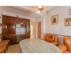 “Tu nuevo hogar con alma: 6 habitaciones, patio y estilo rústico