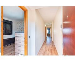 PISO DE 3 DORMITORIOS, 2 BAÑOS, PISCINA Y GARAJE