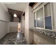 SE VENDE ESTUDIO EN CADIZ , ZONA PLAZA DE LAS VIUDAS -TEATRO FALLA