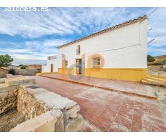 Casa en Venta en Arboleas, Almería