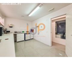 Local Comercial en Alquiler en Huércal-Overa, Almería