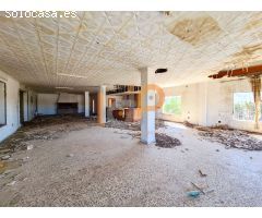 Local Comercial en Venta en Huércal-Overa, Almería