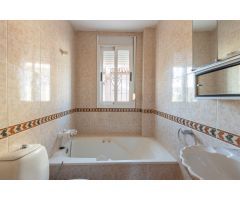 EXCLUSIVA: 2 Casas Independientes con Pista Deportiva en Monachil, Granada