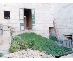 ENCANTADORA CASA A REFORMAR EN LLOSETA CON JARDÍN DE 95 M2