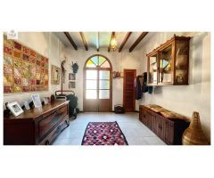 CASA DE PUEBLO DE 202 M2 CON PATIO DE 60 M2 EN VENTA EN BINISSALEM