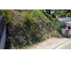 Parcela para construïr una casa de 680m2 con vistas al mar