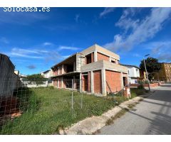 PARCELA CON ESTRUCTURA + PROYECTO BASICO y VISADO de OBRA