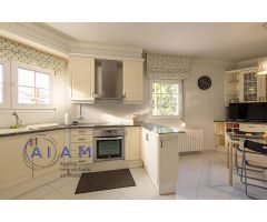 Casa unifamiliar cantonera en venda a Pineda de Mar