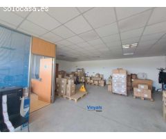 Planta baja con acceso para trailers!