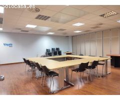 Planta baja con oficinas y patios!
