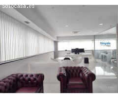 Oficinas de diseño y patio!