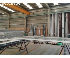 Se alquila nave de 1500 m2 en Bertoa, Carballo