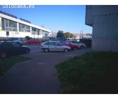 Solar en esquina frente al colegio Bergantiños
