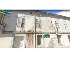 Casa en el centro de Carballo a cincuenta metros de la plaza de Galicia
