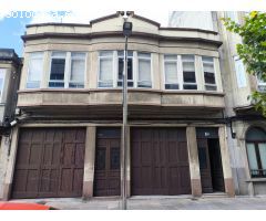 Venta de casa con terreno en Carballo