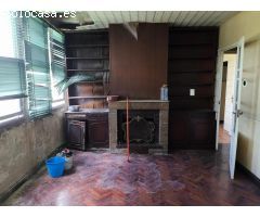 Venta de casa con terreno en Carballo
