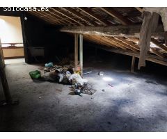 Venta de casa con terreno en Carballo