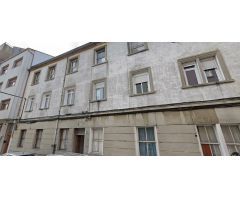 Se vende lote de 3 pisos en c/Gran Vía, Carballo