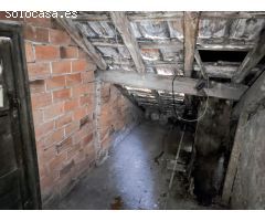 Se vende lote de 3 pisos en c/Gran Vía, Carballo