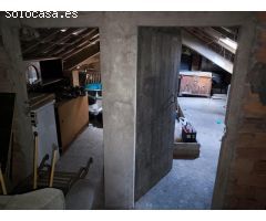 Se vende lote de 3 pisos en c/Gran Vía, Carballo