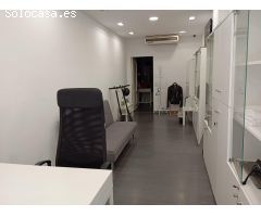 Se vende local comercial cerca de la playa Los Cristianos