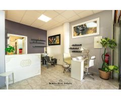 Se vende o se traspasa local comercial cerca de la playa, en San Eugenio Bajo, Adeje