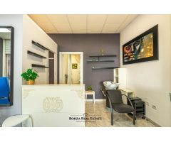 Se vende o se traspasa local comercial cerca de la playa, en San Eugenio Bajo, Adeje