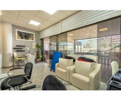Se vende o se traspasa local comercial cerca de la playa, en San Eugenio Bajo, Adeje
