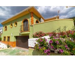 Se vende un trozo de paraíso: chalet independiente en Beniatjar con licencia turística