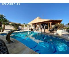CHALET INDEPENDIENTE EN PLAYA DE EL CAMPELLO