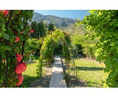 Se vende un trozo de paraíso: chalet independiente en Beniatjar con licencia turística