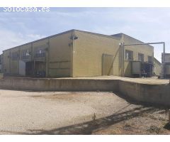Oportunidad Industrial: Nave de 1.000 m² con Terreno de 5.000 m² Cerca de Figueres