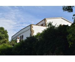 preciosa Masía Rectoría en Siurana de Emporda para entrar a vivir