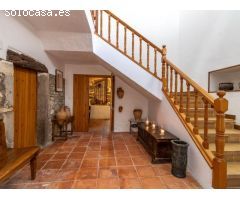 preciosa Masía Rectoría en Siurana de Emporda para entrar a vivir