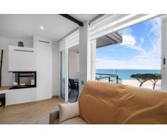 APARTAMENTO EN EXCLUSIVA PRIMERA LINEA EN PLAYA DE ARO CON PARKING, 3 HABITACIONES Y 2 BAÑOS